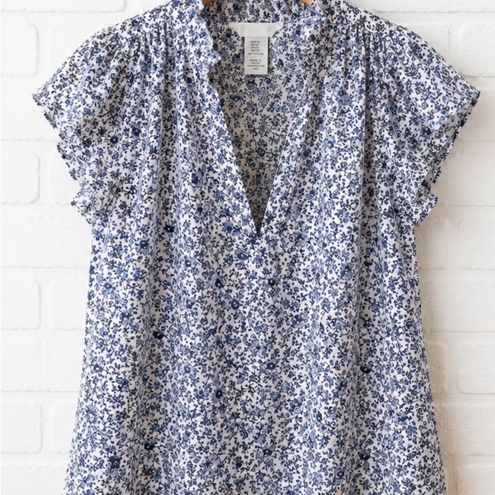 H&M Blue Floral Ruffle Blouse – Size XL